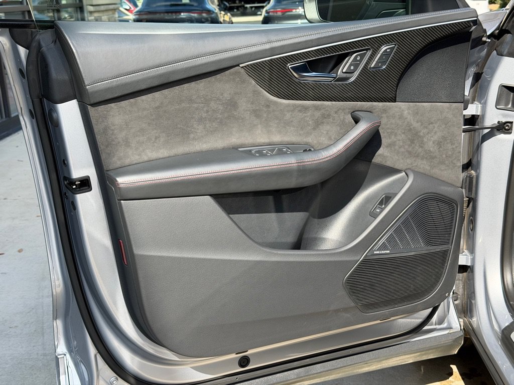 Used 2022 Audi RS Q8 AWD/4WD image 19