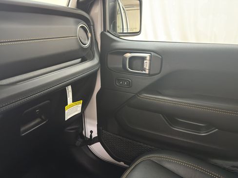 New 2025 Jeep Wrangler Sahara image 25