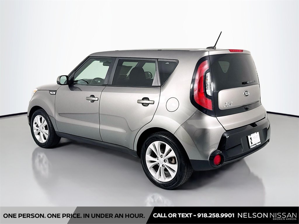 Used 2016 Kia Soul + FWD image 7