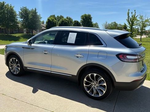 Used 2022 Lincoln Nautilus Reserve AWD/4WD image 6