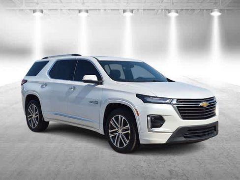 Used 2023 Chevrolet Traverse High Country w/ LPO, Floor Liner Package AWD/4WD image 2