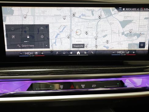 Certified 2025 BMW 750e xDrive w/ Executive Package image 10