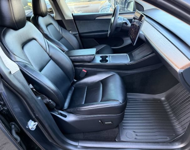 Used 2024 Tesla Model Y Long Range RWD image 16