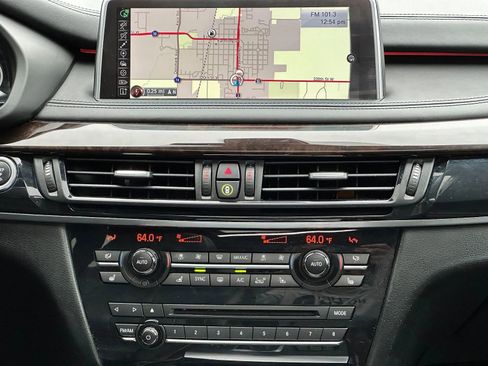 Used 2015 BMW X5 xDrive50i AWD/4WD image 15