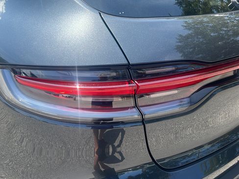 Certified 2026 Porsche Macan AWD/4WD image 12