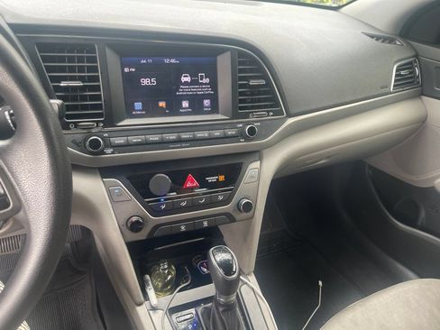 Used 2018 Hyundai Elantra SEL FWD image 10