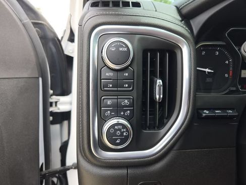 Used 2021 GMC Sierra 3500 Denali w/ Denali Ultimate Package AWD/4WD image 17
