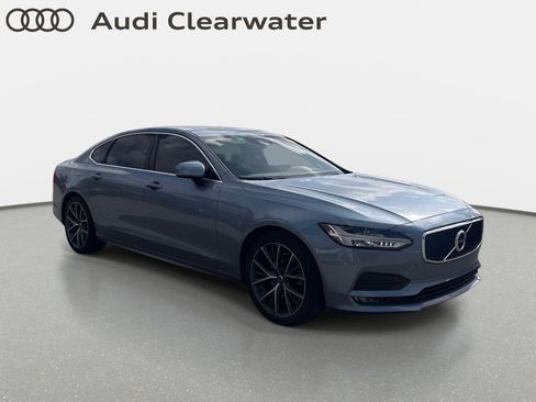 Used 2019 Volvo S90 T5 Momentum FWD image 4