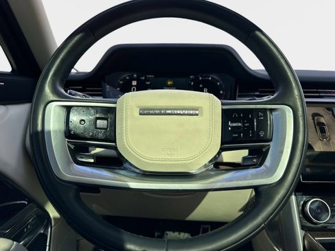 Used 2023 Land Rover Range Rover Long Wheelbase SE image 27