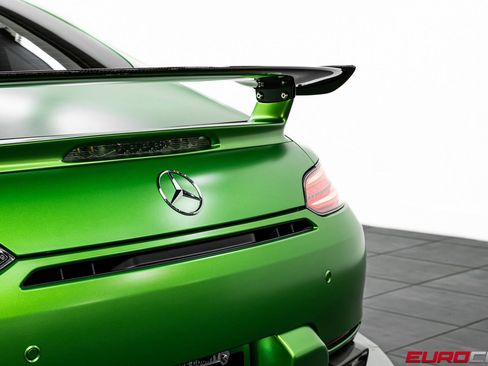 Used 2018 Mercedes-Benz AMG GT R image 22