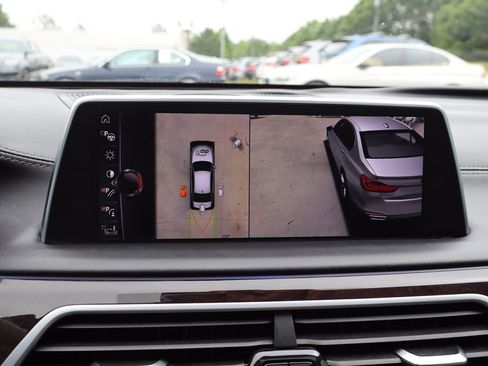Used 2016 BMW 750i xDrive AWD/4WD image 37