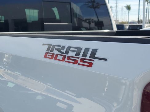 Used 2020 Chevrolet Silverado 1500 LT Trail Boss image 9
