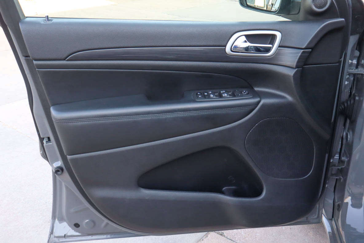 Used 2022 Jeep Grand Cherokee Laredo X RWD image 14
