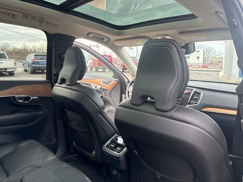 Certified 2023 Volvo XC90 B5 Plus image 36