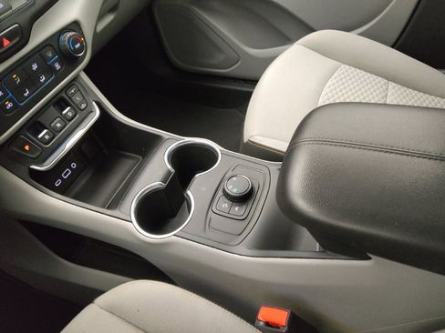 Used 2021 GMC Terrain SLE image 26