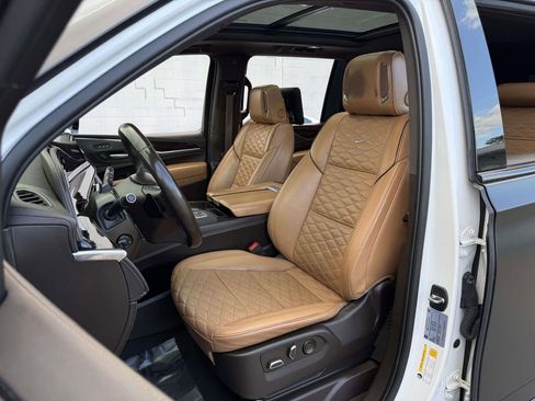 Used 2023 Cadillac Escalade ESV Sport w/ Touring Package AWD/4WD image 22