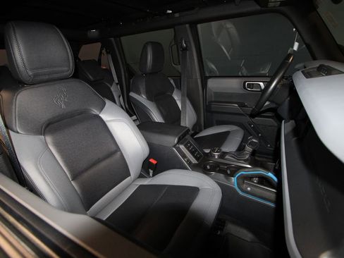 Used 2024 Ford Bronco Black Diamond image 21