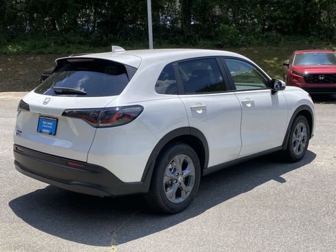 New 2026 Honda HR-V LX image 4