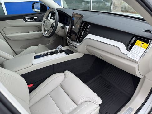 New 2026 Volvo XC60 T8 Ultra w/ Climate Package PRO image 27
