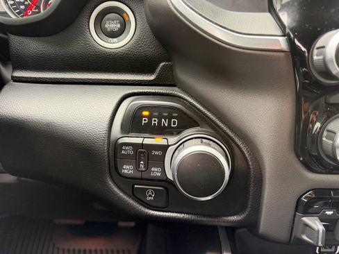 Used 2022 RAM 1500 Big Horn AWD/4WD image 16