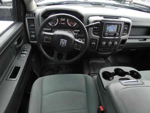 Used 2018 RAM 2500 Tradesman w/ Chrome Appearance Group image 14