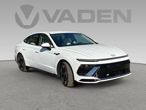 New 2026 Hyundai Sonata SEL image 1