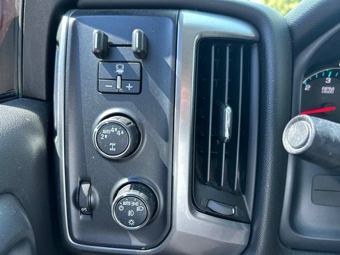Used 2017 Chevrolet Silverado 1500 LT w/ All Star Edition AWD/4WD image 12