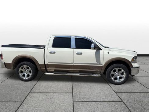 Used 2017 RAM 1500 Laramie w/ Convenience Group AWD/4WD image 34