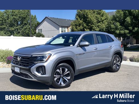 Used 2024 Volkswagen Atlas Cross Sport SE AWD/4WD image 1
