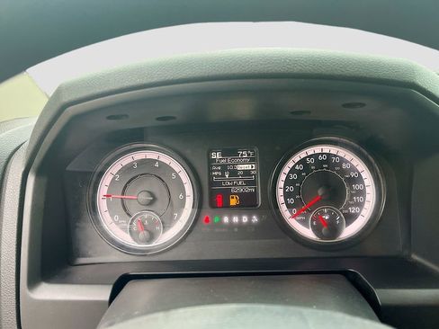Used 2022 RAM 1500 Tradesman AWD/4WD image 12