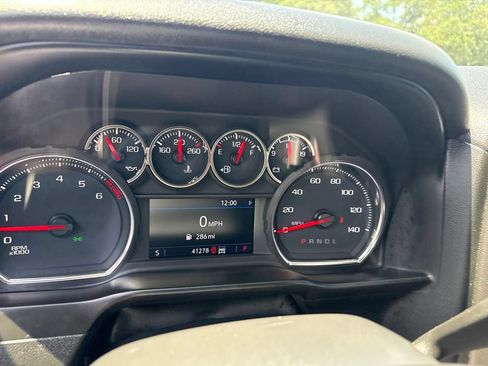 Used 2021 Chevrolet Silverado 1500 LT Trail Boss AWD/4WD image 14