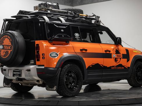 Used 2022 Land Rover Defender 110 S image 16