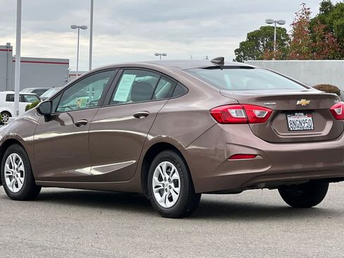 Used 2019 Chevrolet Cruze LS FWD image 7