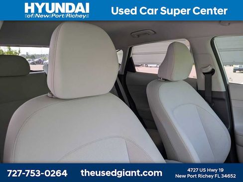 Certified 2025 Hyundai Kona SEL FWD image 6