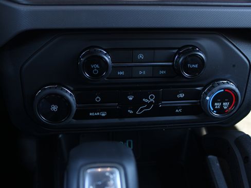 Used 2024 Ford Bronco Big Bend image 21