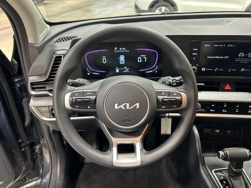Used 2023 Kia Sportage LX AWD/4WD image 17
