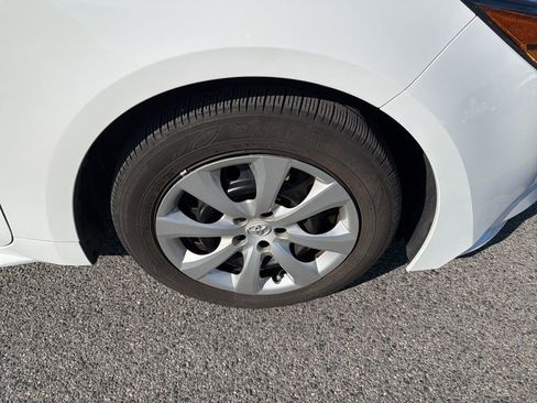 Used 2024 Toyota Corolla LE FWD image 12