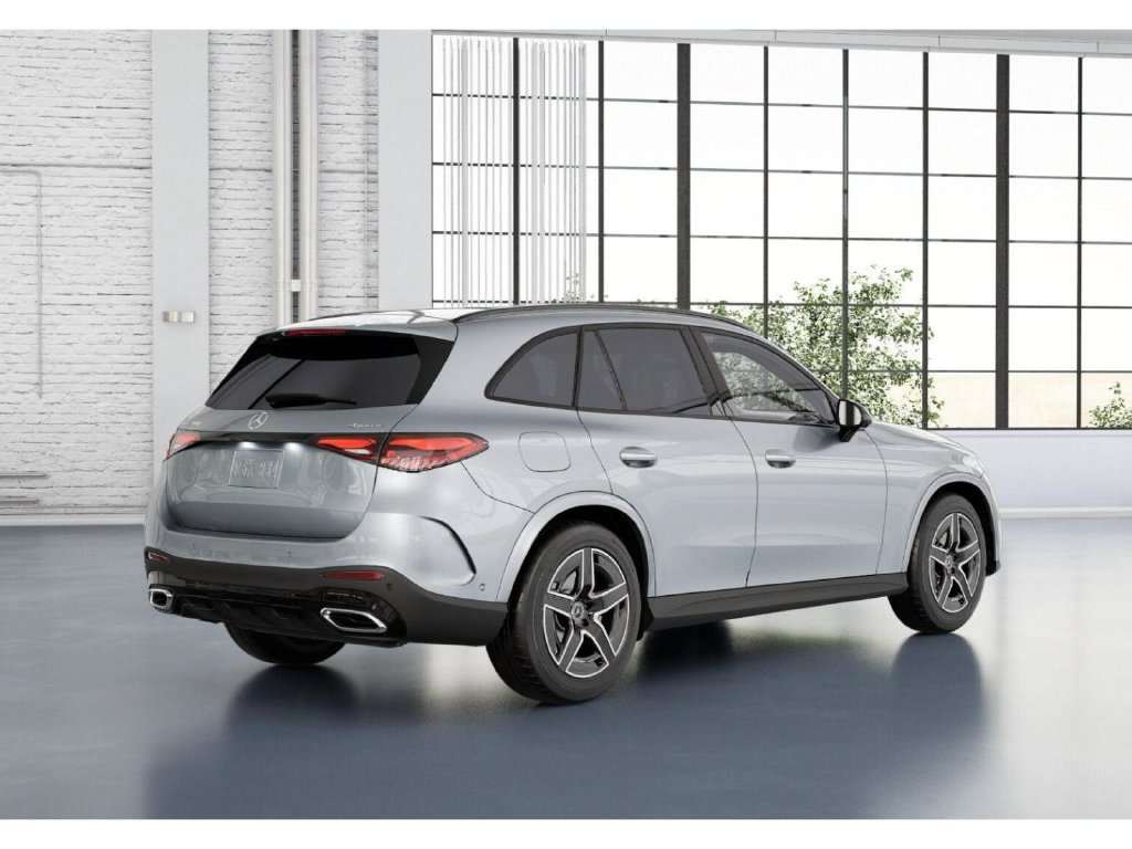 Used 2026 Mercedes-Benz GLC 300 4MATIC image 21