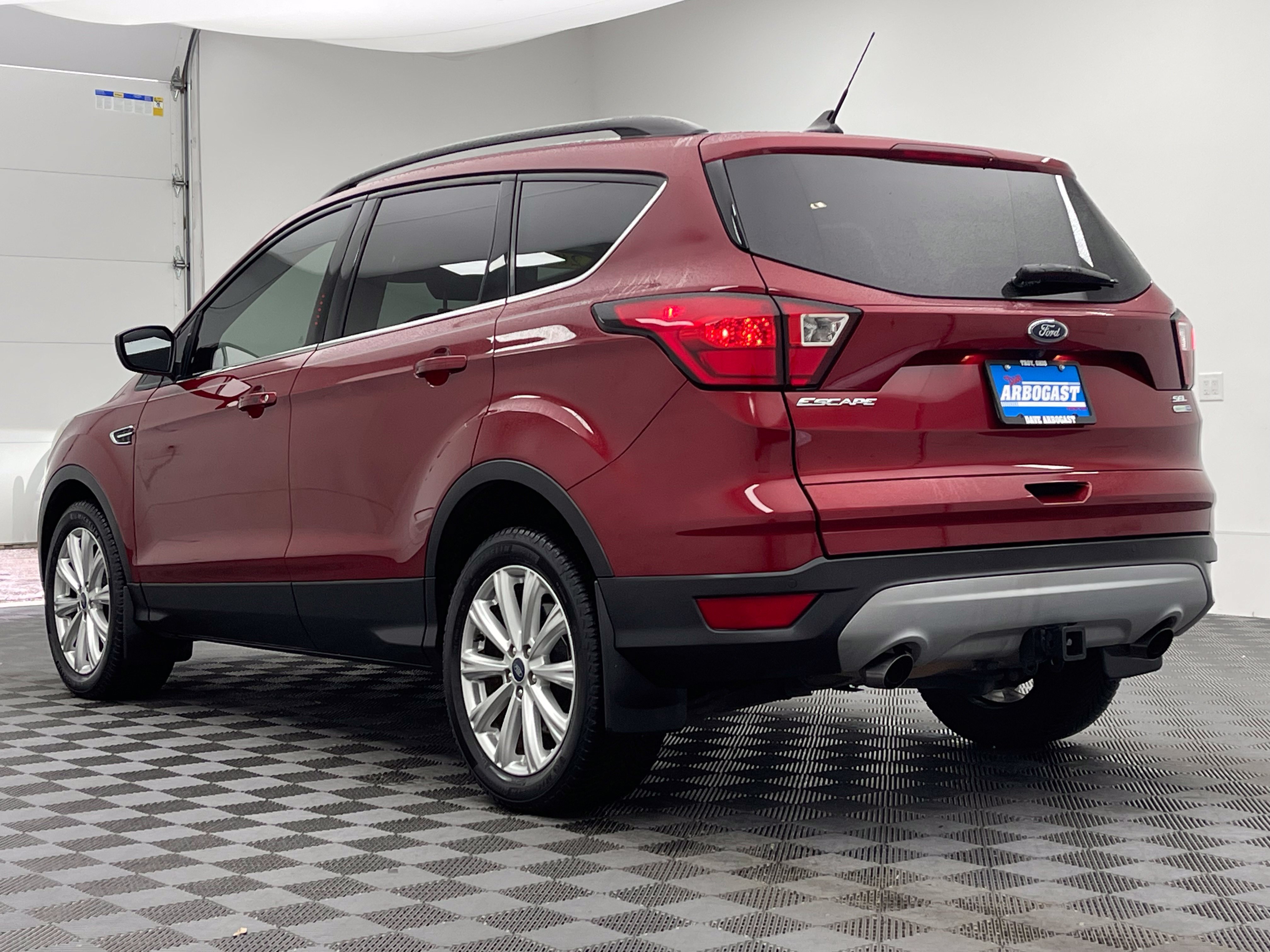 Used 2019 Ford Escape SEL AWD/4WD image 12
