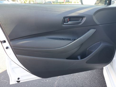 Certified 2025 Toyota Corolla LE image 23