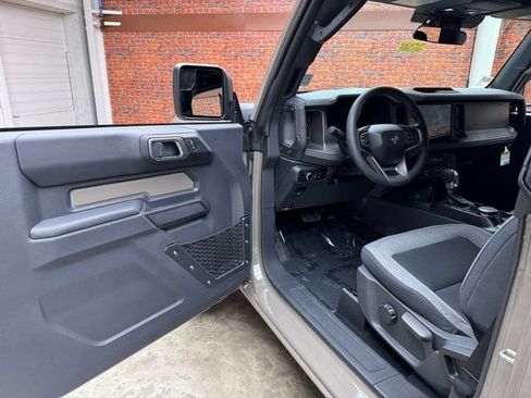 New 2026 Ford Bronco 2-Door AWD/4WD image 9