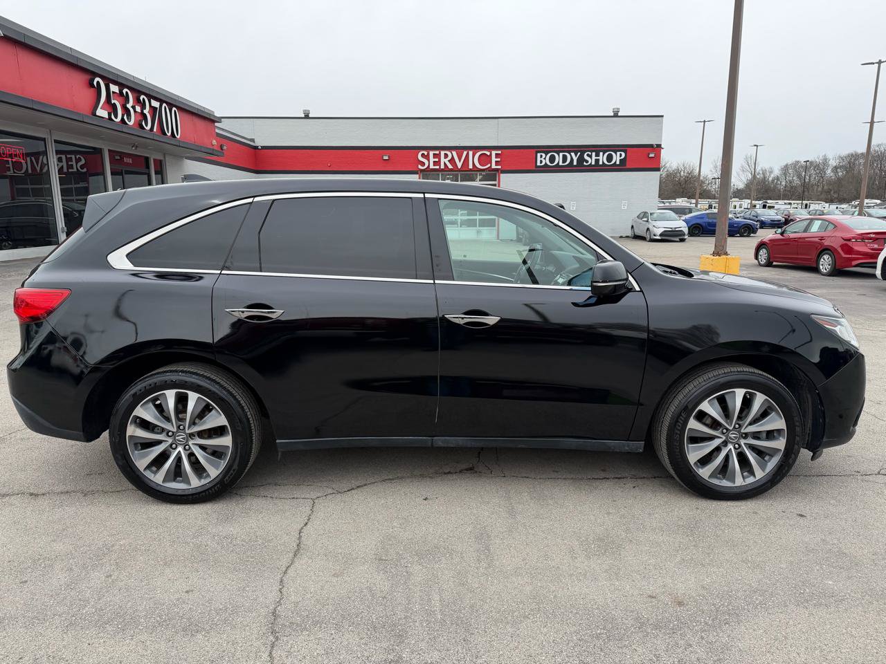 Used 2016 Acura MDX w/ Technology Package FWD image 2