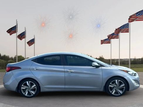 Used 2016 Hyundai Elantra Limited w/ Option Group 04 FWD image 7