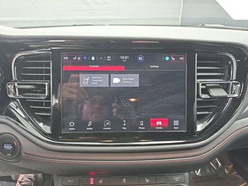 Used 2025 Dodge Durango GT image 37