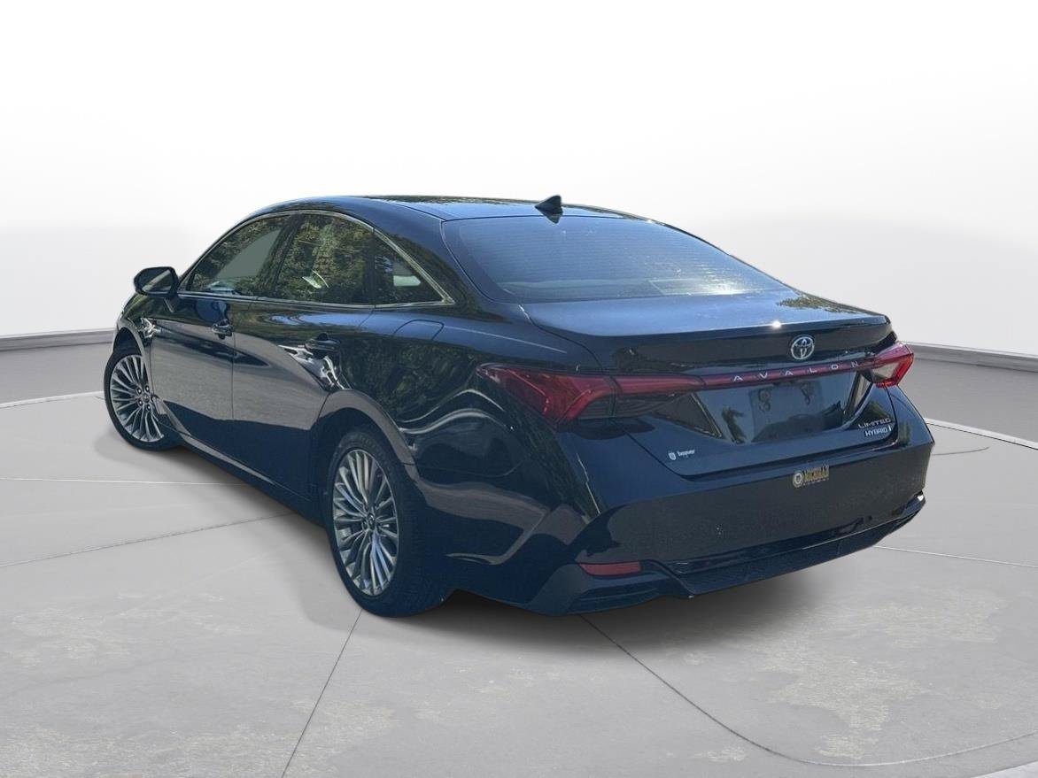 Used 2019 Toyota Avalon Limited FWD image 8