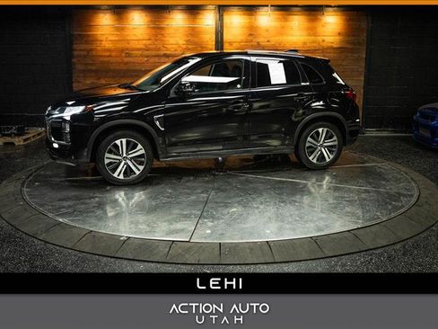 Used 2024 Mitsubishi Outlander Sport SE image 1