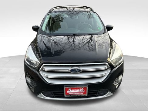 Used 2018 Ford Escape SE w/ SE Sync 3 Package image 9