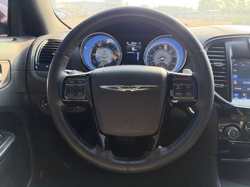Used 2014 Chrysler 300 S RWD image 15