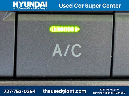 Used 2012 Toyota Highlander 4WD w/ Tech Pkg image 28