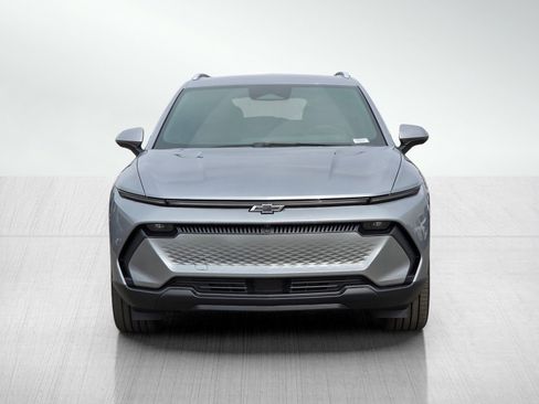 New 2026 Chevrolet Equinox EV LT image 2